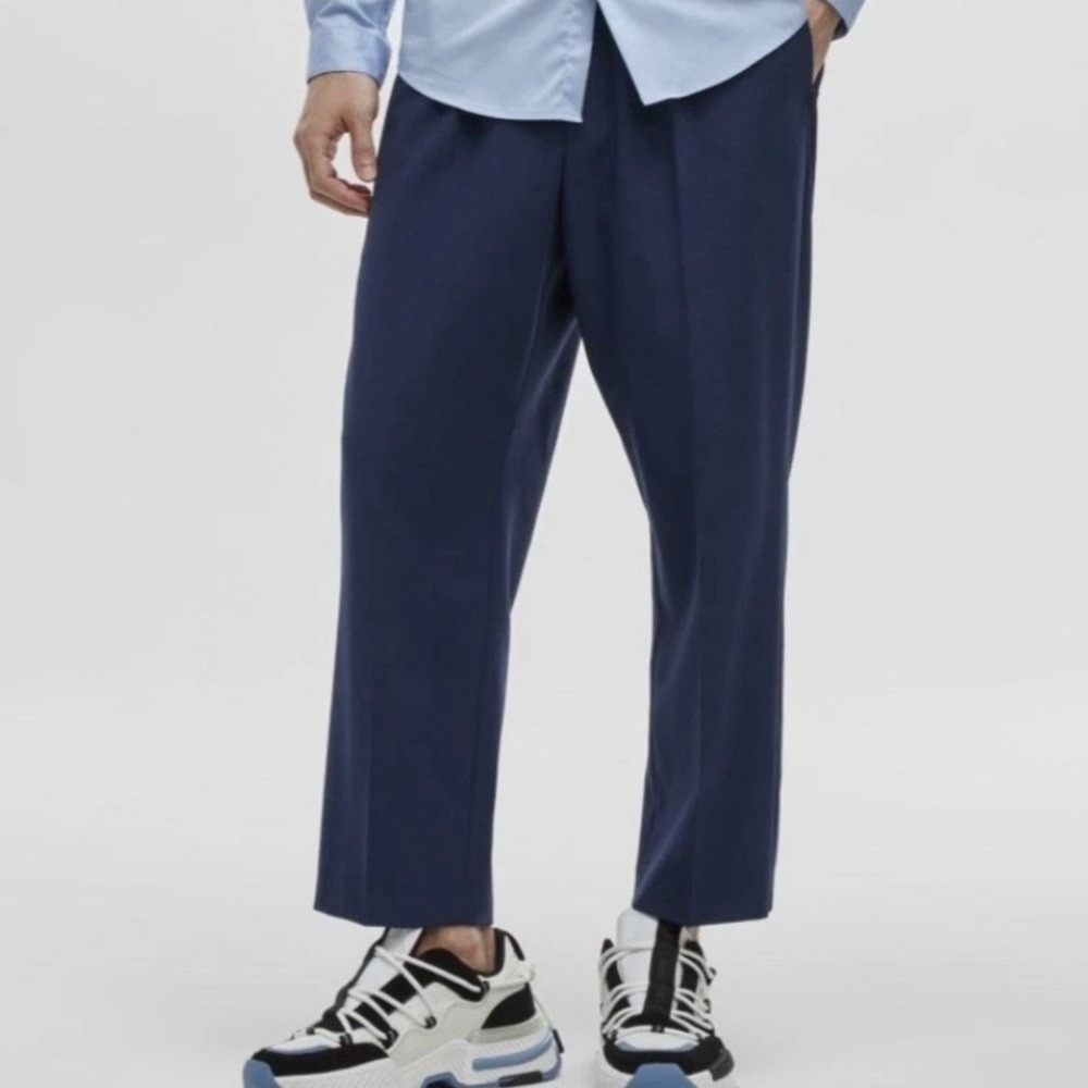 Mode of One Men Relaxed Fit Pleated Trousers Navy Blue Caspian Waters Medium NWT
